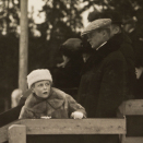 Ruvdnaprinsa Olav Gonagastribunas 1911. Govva: Herman Christian Neupert, Gonagasla&#154; hoava vuorkágovva